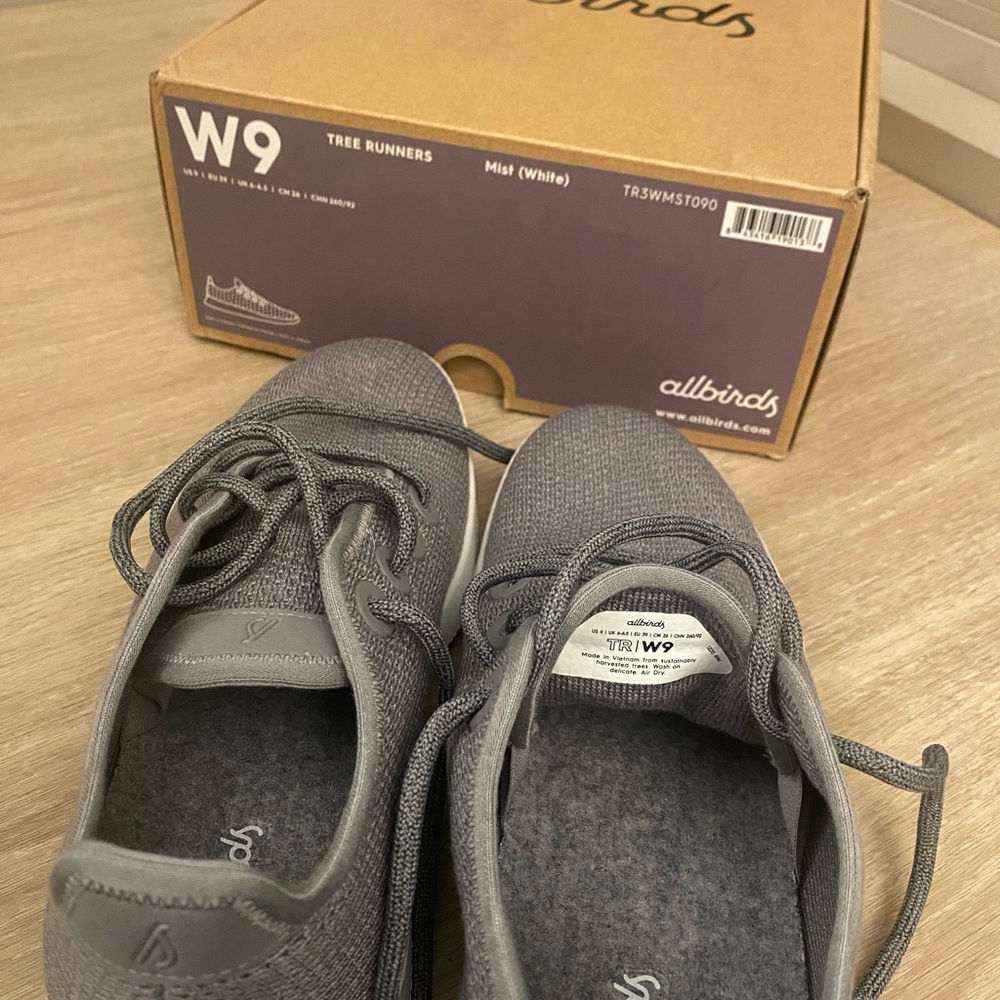 NEW Allbirds Women’s Tree Runners